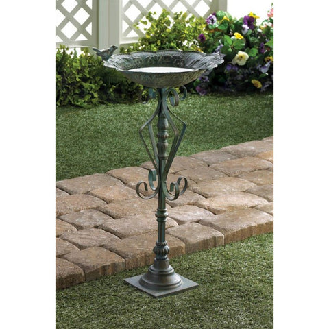 Speckled Green Birdbath